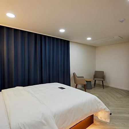 Hotel Sounds Jeonju Exteriör bild