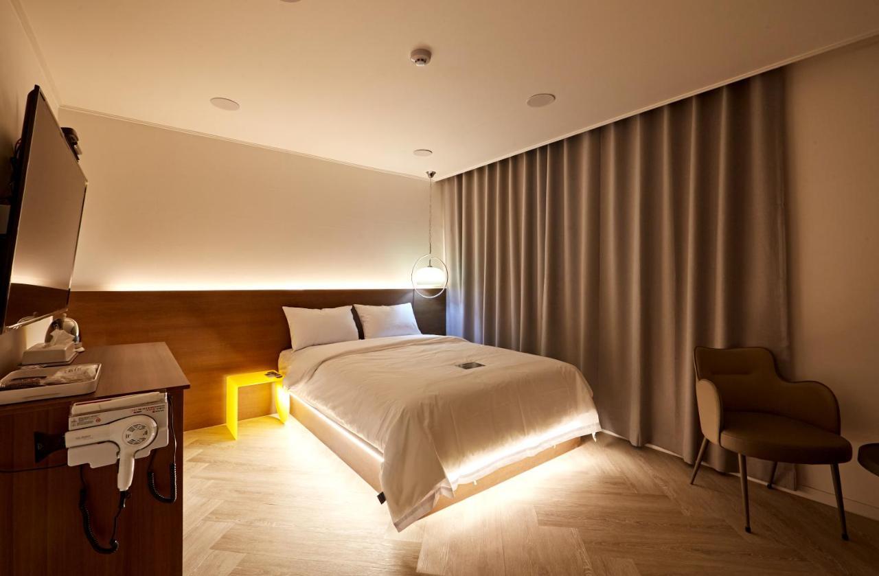Hotel Sounds Jeonju Exteriör bild