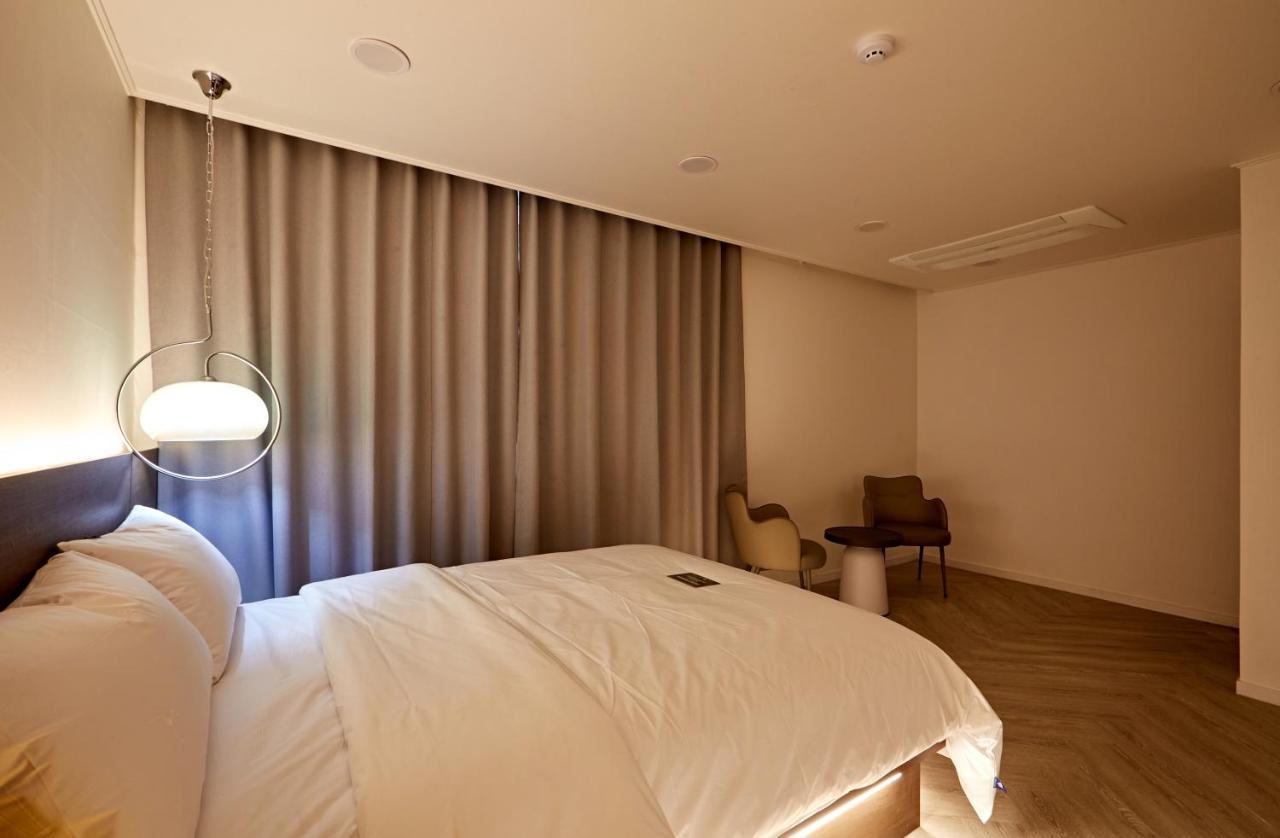 Hotel Sounds Jeonju Exteriör bild
