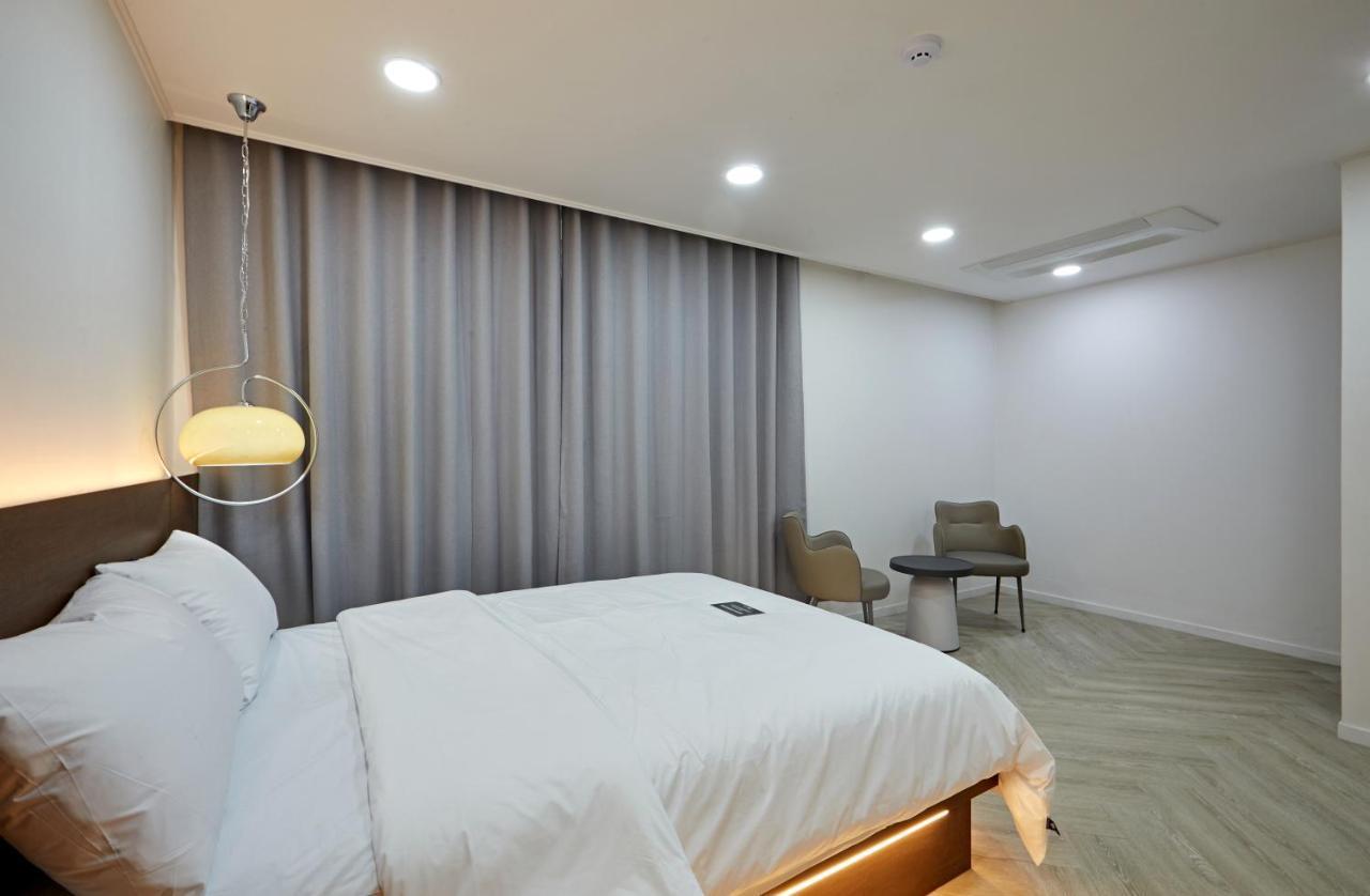 Hotel Sounds Jeonju Exteriör bild