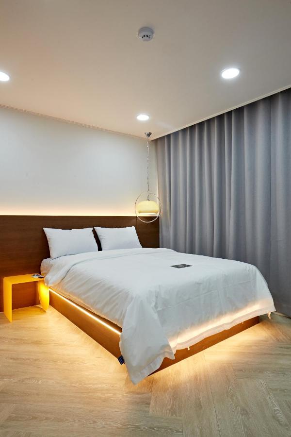 Hotel Sounds Jeonju Exteriör bild